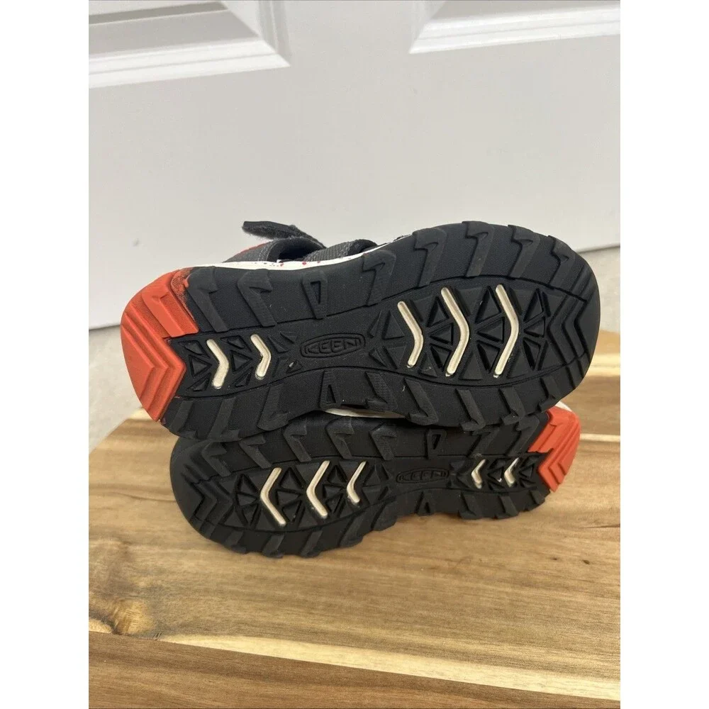 Keen Waterproof Washable Sandals Boys Youth Black Gray Size 11